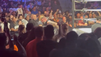 Kevin Owens Suffers Apparent Injury At WWE Live Event Kevin Owens Suffers Apparent Injury At WWE Live Event