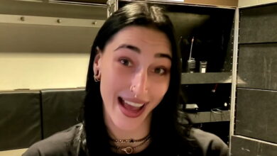 WWE Fan Loses 7,000 To Rhea Ripley Impersonator WWE Fan Loses 7,000 To Rhea Ripley Impersonator
